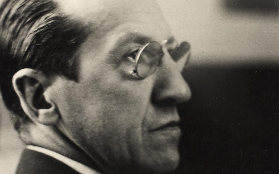 piet-mondriaan-portrait-story-header